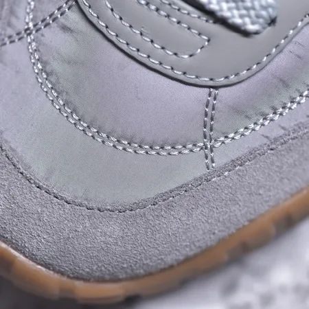 ミュウミュウ スニーカー