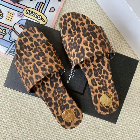 イブサンローラン スリッパ