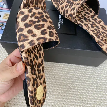 イブサンローラン スリッパ