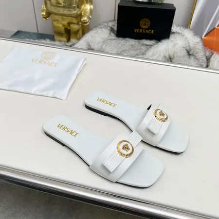 ヴェルサーチ スリッパ