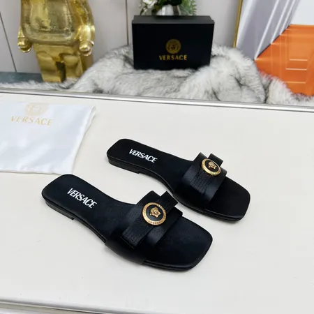 ヴェルサーチ スリッパ