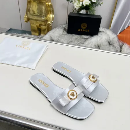 ヴェルサーチ スリッパ