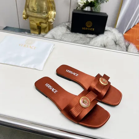 ヴェルサーチ スリッパ