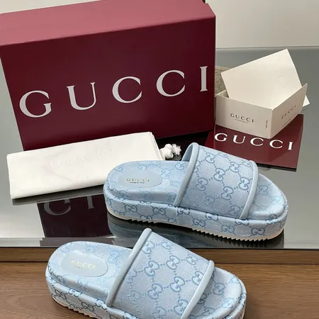 グッチ スリッパ