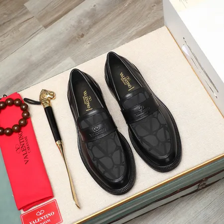 ヴァレンティノ ビジネスシューズ