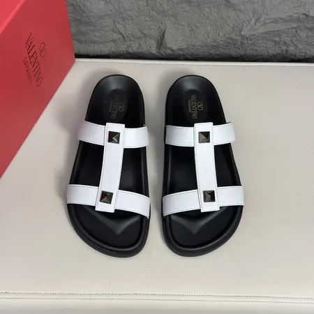 ヴァレンティノ スリッパ