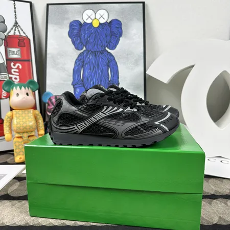 ボッテガ ヴェネタ スニーカー