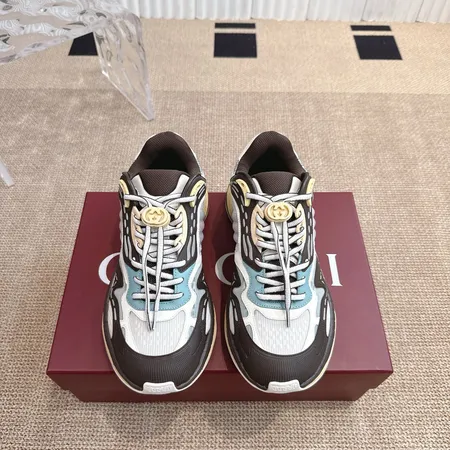 グッチ スニーカー