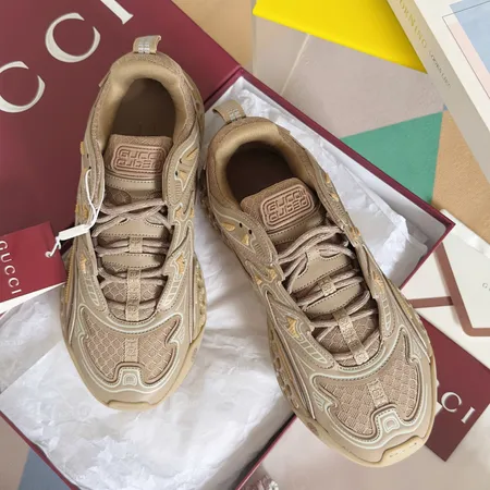 グッチ スニーカー