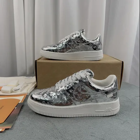 ルイヴィトン スニーカー