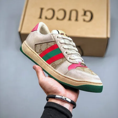 グッチ カジュアルシューズ
