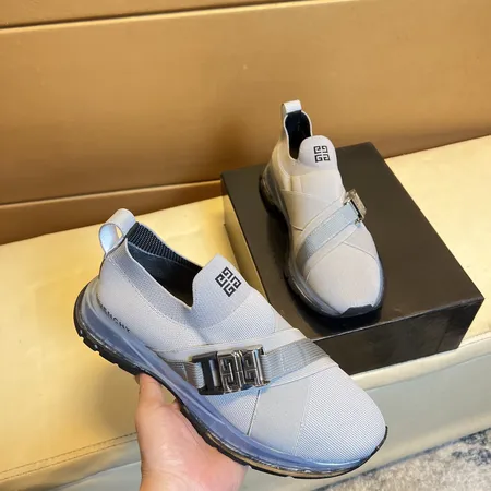 ジバンシィ カジュアルシューズ