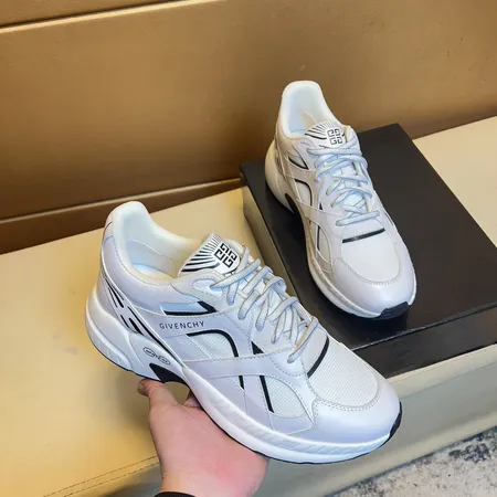 ジバンシィ カジュアルシューズ