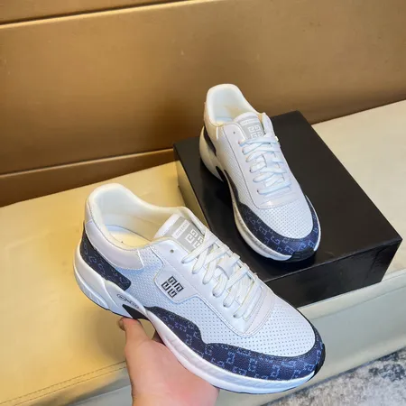 ジバンシィ カジュアルシューズ