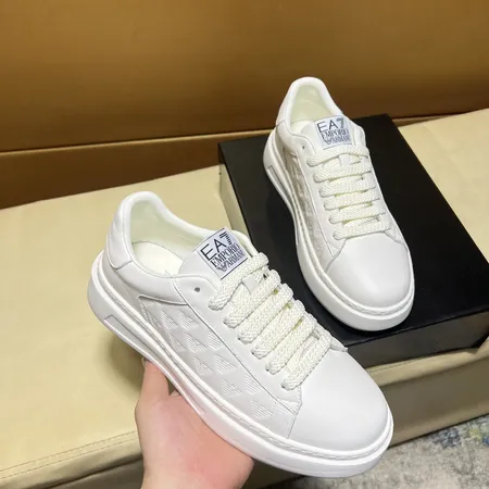 アルマーニ カジュアルシューズ