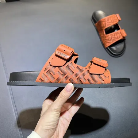 フェンディ スリッパ