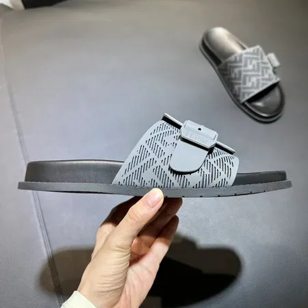 フェンディ スリッパ