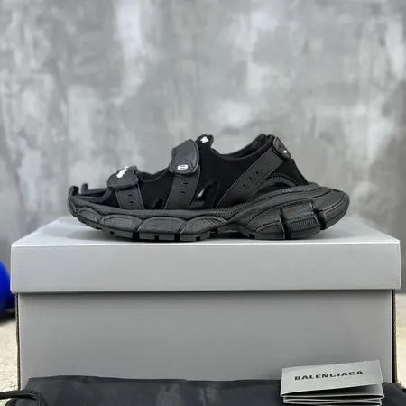 バレンシアガ サンダル