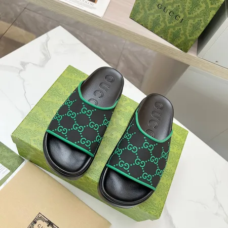 グッチ スリッパ