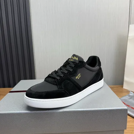 プラダ カジュアルシューズ