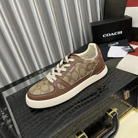 コーチ カジュアルシューズ