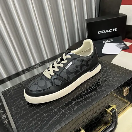 コーチ カジュアルシューズ