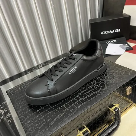 コーチ カジュアルシューズ