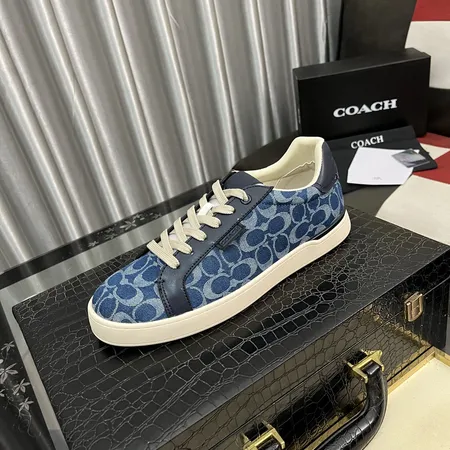 コーチ カジュアルシューズ