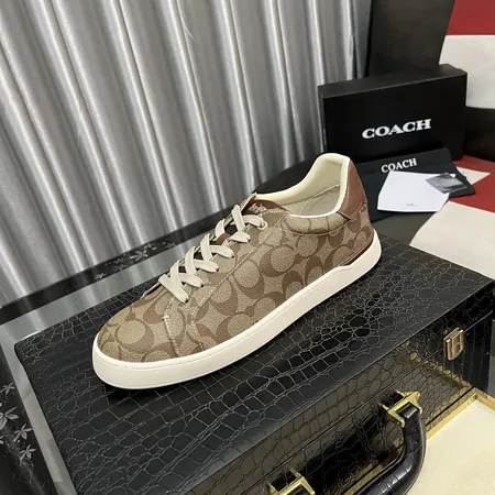 コーチ カジュアルシューズ