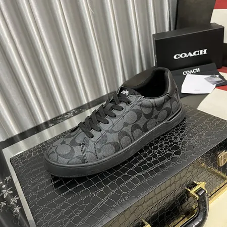 コーチ カジュアルシューズ