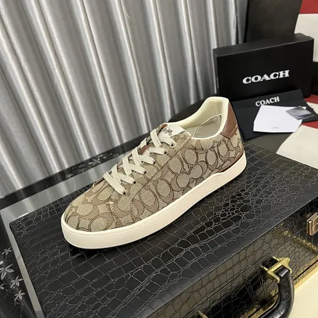 コーチ カジュアルシューズ