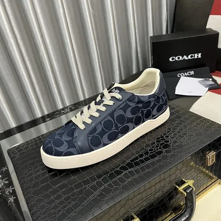 コーチ カジュアルシューズ