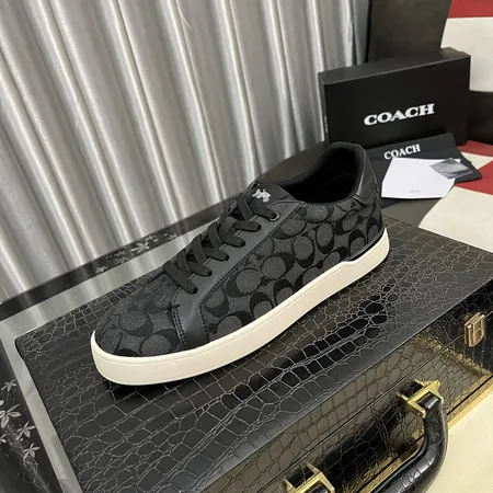 コーチ カジュアルシューズ