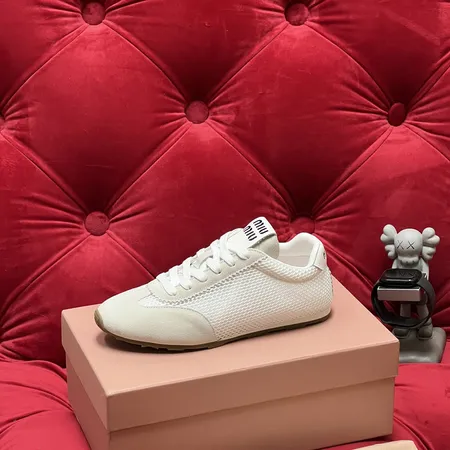 ミュウミュウ カジュアルシューズ