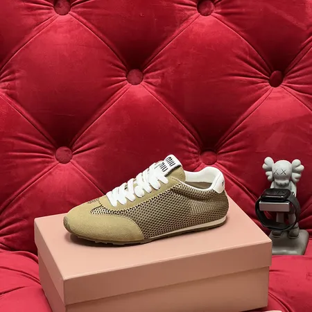 ミュウミュウ カジュアルシューズ