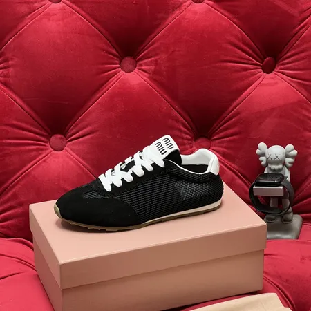 ミュウミュウ カジュアルシューズ