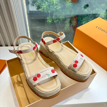 ルイヴィトン サンダル