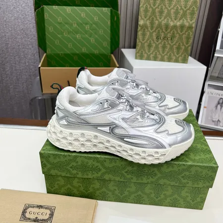 グッチ スニーカー