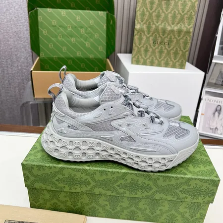 グッチ スニーカー