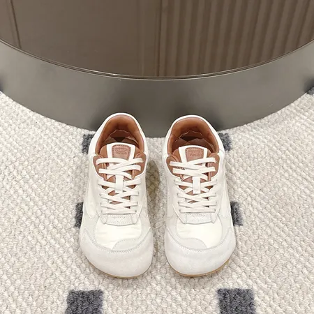 ボッテガ ヴェネタ カジュアルシューズ