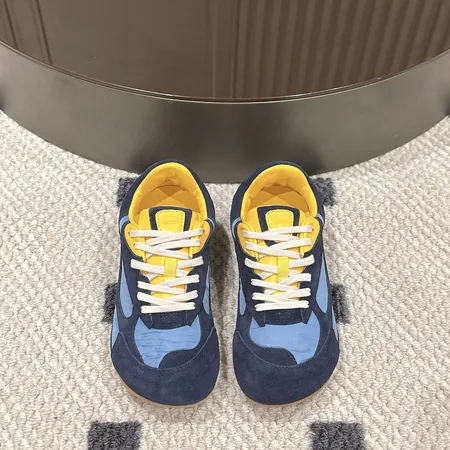 ボッテガ ヴェネタ カジュアルシューズ