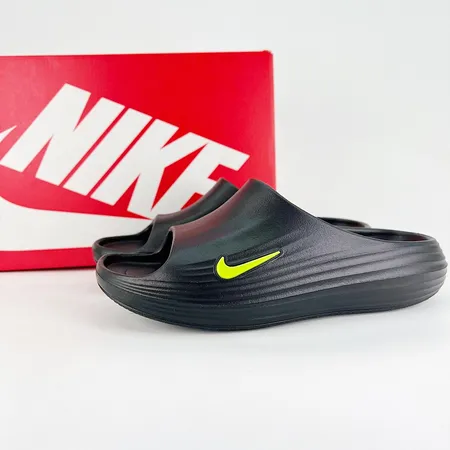ナイキ スリッパ
