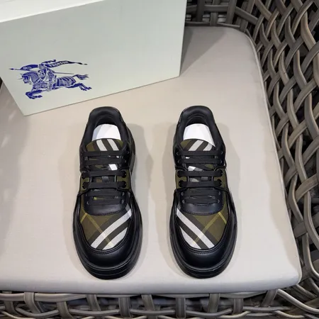 バーバリー ス カジュアルシューズ