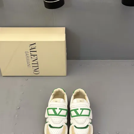 ヴァレンティノ カジュアルシューズ