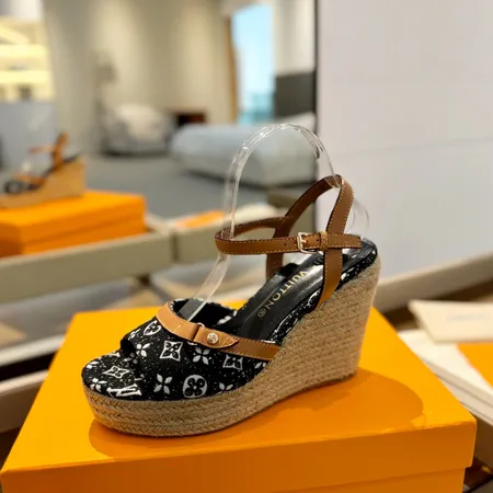 ルイヴィトン サンダル