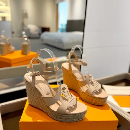 ルイヴィトン サンダル