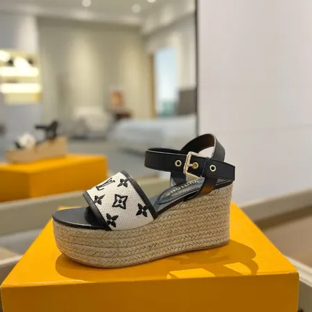 ルイヴィトン サンダル