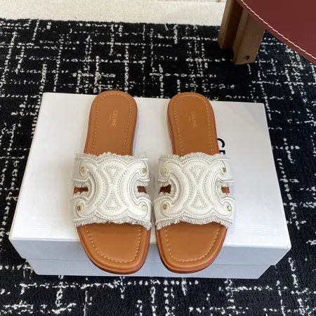 セリーヌ スリッパ