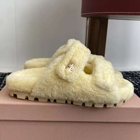 ミュウミュウ スリッパ