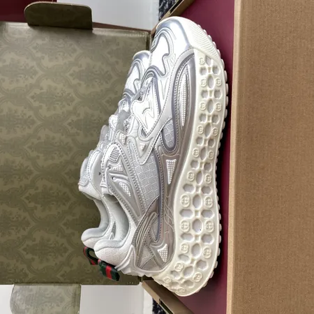 グッチ スニーカー